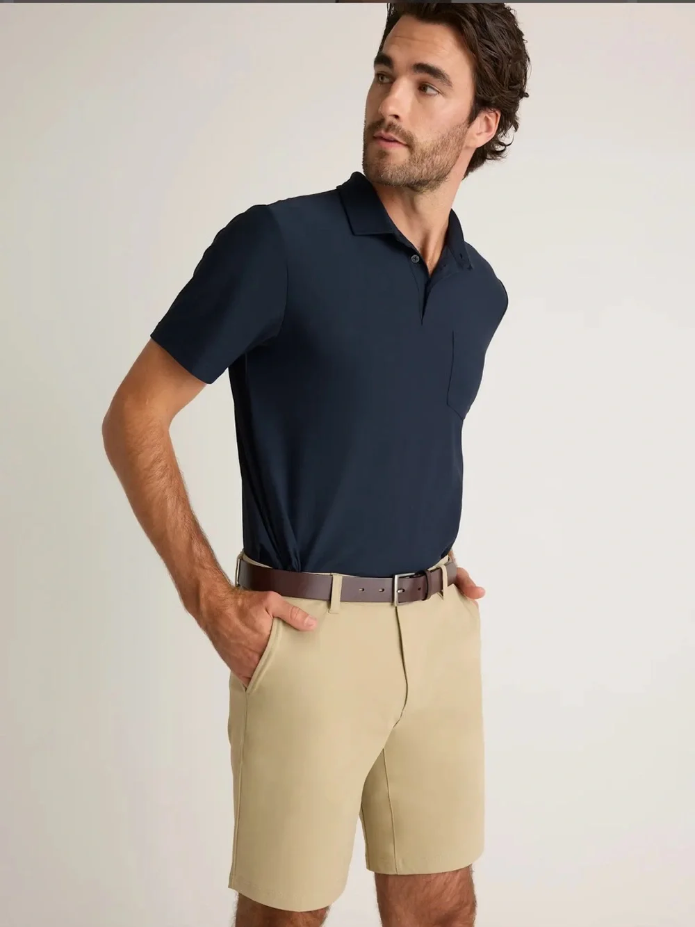 New Quince Men’s ProTech Golf Shorts 9” Sand Dune Tan Khaki size 32 preppy